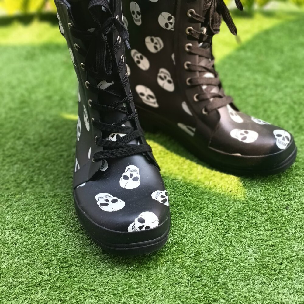 Torrid Size 13 Womens Skull Rain Boots - Picture 2 of 4